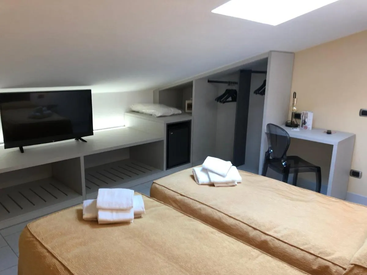 Hotel Tirrenia Viareggio 3*,