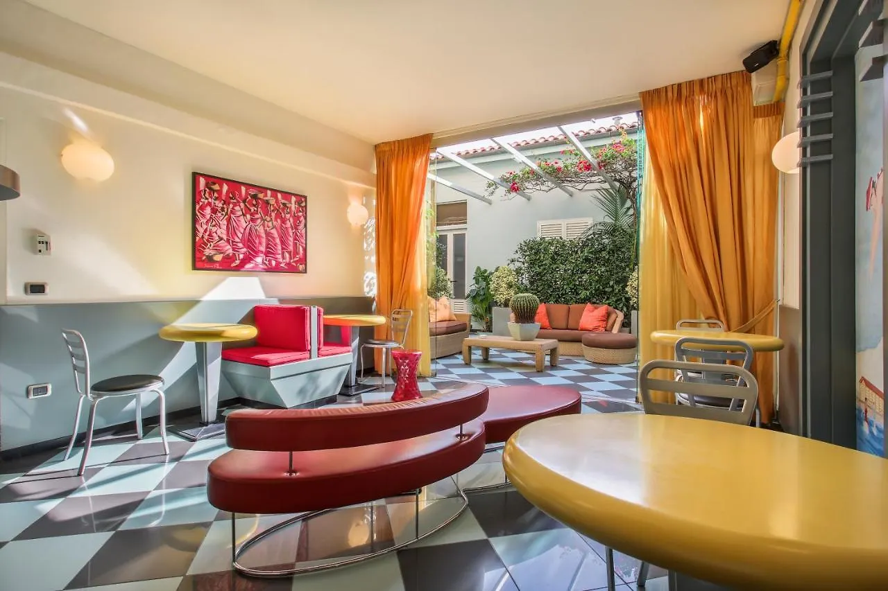 Hotel Tirrenia Viareggio 3*,