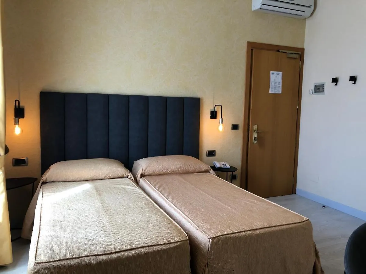 ***  Hotel Tirrenia Viareggio Italie